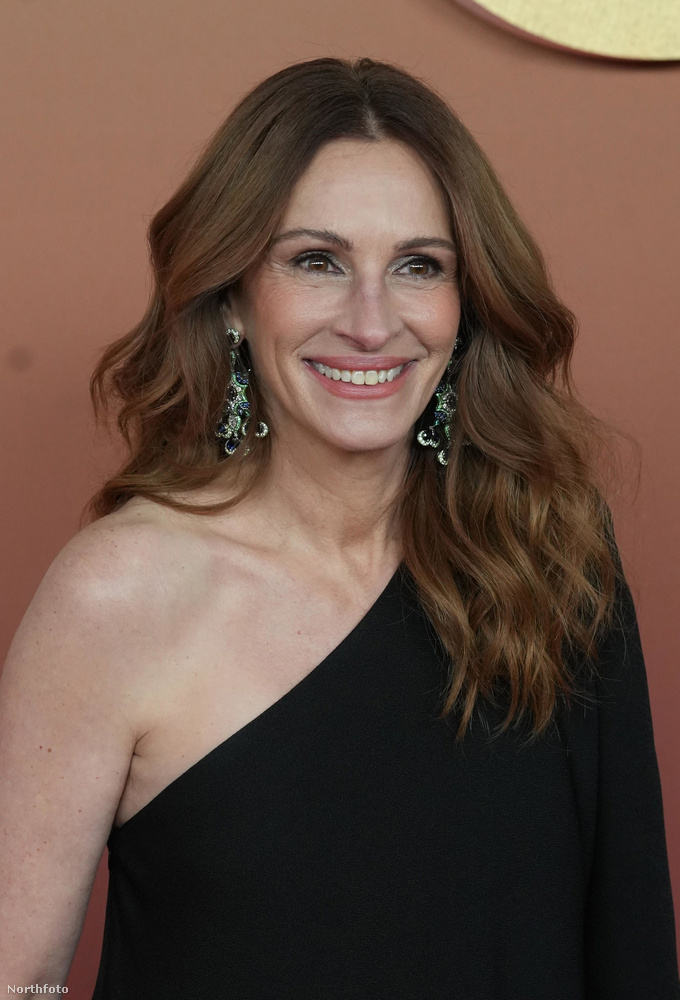 Julia Roberts korábban nyíltan beszélt arról, hogy sokszor mennyire frusztráló érzés lehet, amikor minden tekintet rászegeződik
