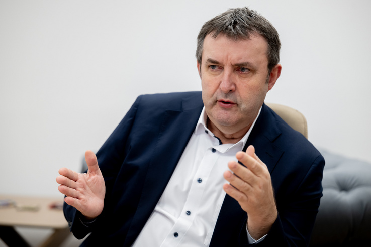 Index-információ: magyar gyártósorokról gördülhetnek le az emberszerű robotok