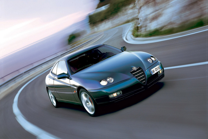 Alfa Romeo-GTV-2003-wallpaper