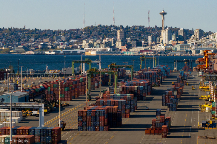 Konténerek a Seattle-i kikötőben 2025. április 16-án