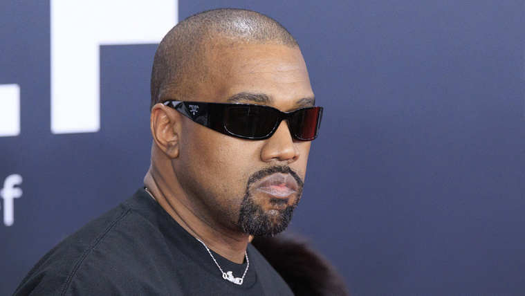 Kanye West azt állítja, szexuálisan zaklatta unokatestvére