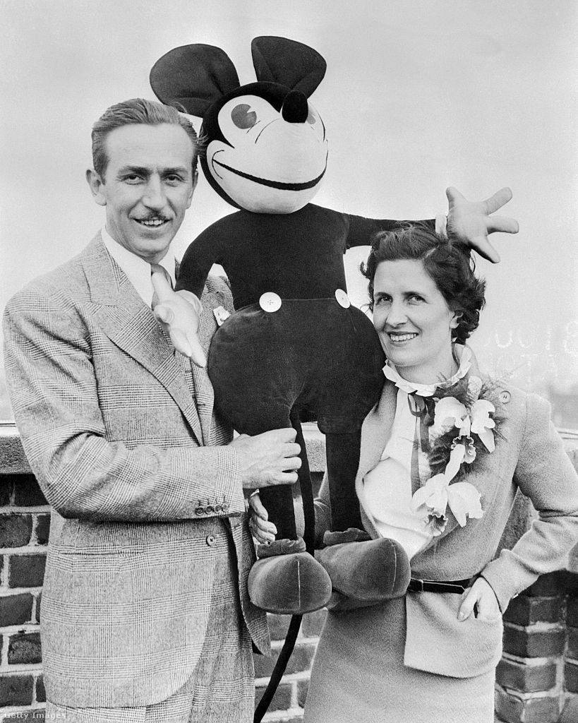 Walt Disney feleségével, Lillian Disney-vel és Mickey egérrel