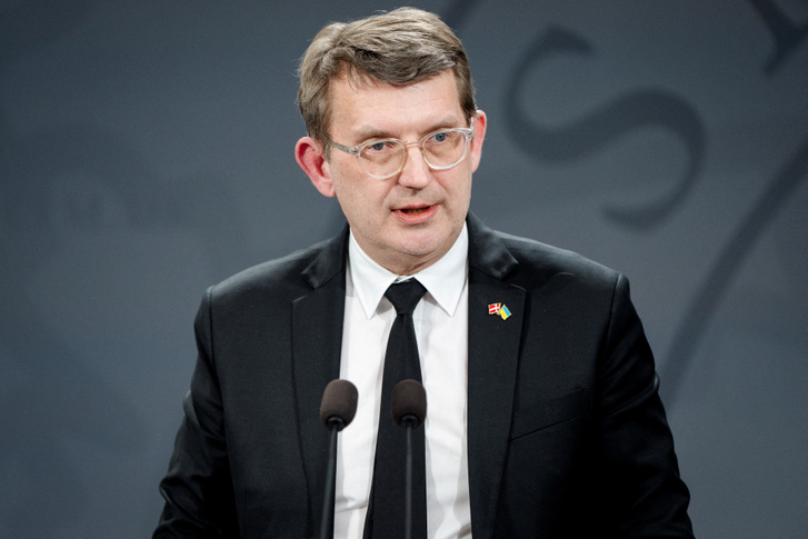 Troels Lund Poulsen dán védelmi miniszter Koppenhágában 2025. február 19-én