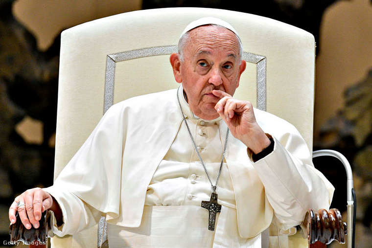 Ferenc pápa egyébként több alkalommal is nyíltan kritizálta azokat az egyházi vezetőket, akik a pazarlásról voltak híresek. (Fotó: Vatican Pool / Getty Images Hungary)