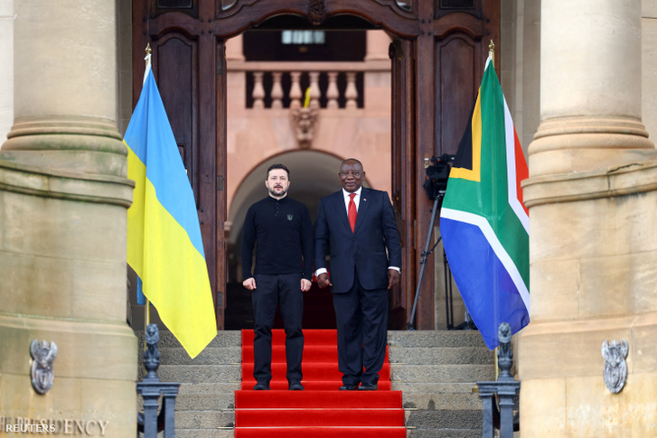 Volodimir Zelenszkij ukrán elnök és Cyril Ramaphosa dél-afrikai elnök a dél-afrikai Pretoriában 2025. április 24-én