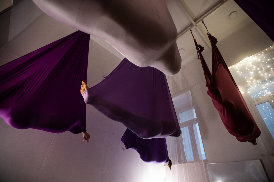 lb-20230216-aerial-yoga-hungary-0045