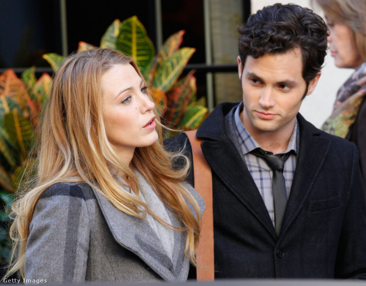 Blake Lively és Penn Badgley a Gossip Girl című sorozat forgatásán Manhattan utcáin 2010. november 1-jén