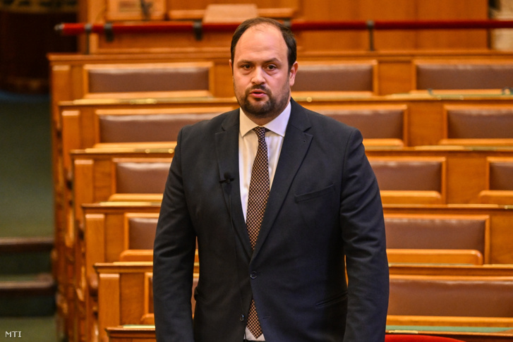Nacsa Lőrinc az Országgyűlés plenáris ülésén 2025. április 28-án