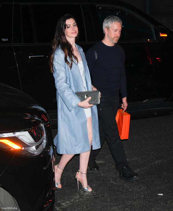 Anne Hathaway és a férje, Adam Shulman  szintén Gigi Hadid születésnapi partijára volt hivatalos