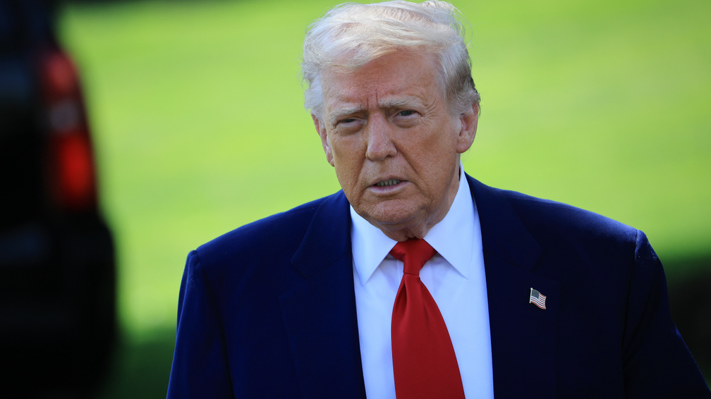 Pápás AI-képpel viccelődött Trump – óriási felháborodást keltett világszerte