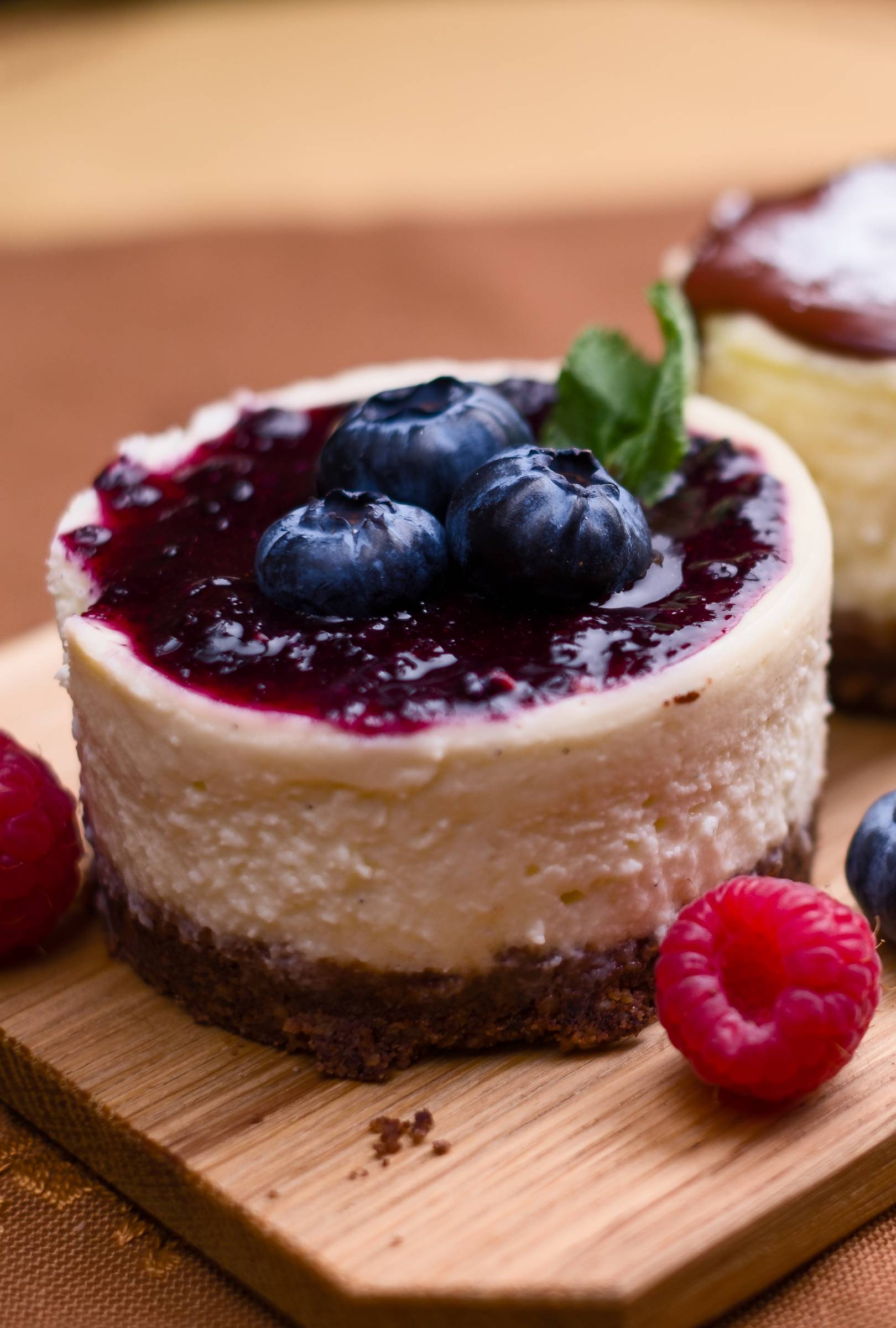 Mini áfonyás sajttorta.