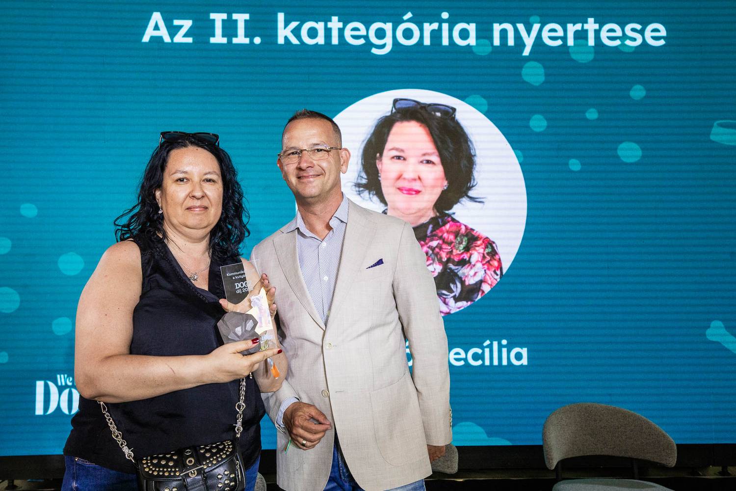 Kommunikációval a kutyákért díj dr. Kajó Cecília (állatvédelmi s