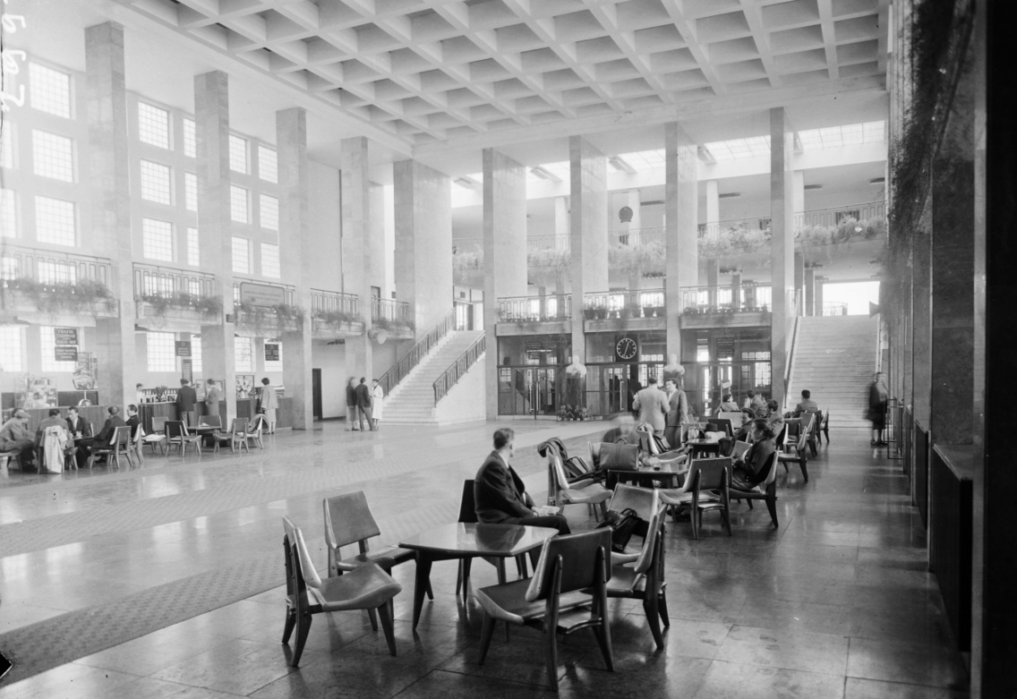 Az 1-es terminál, 1956