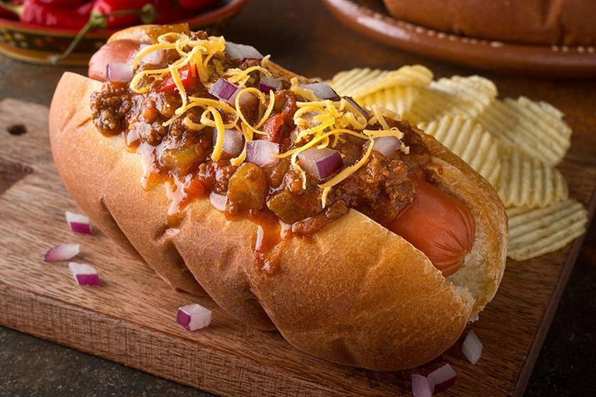 Amerikai chilis hot dog