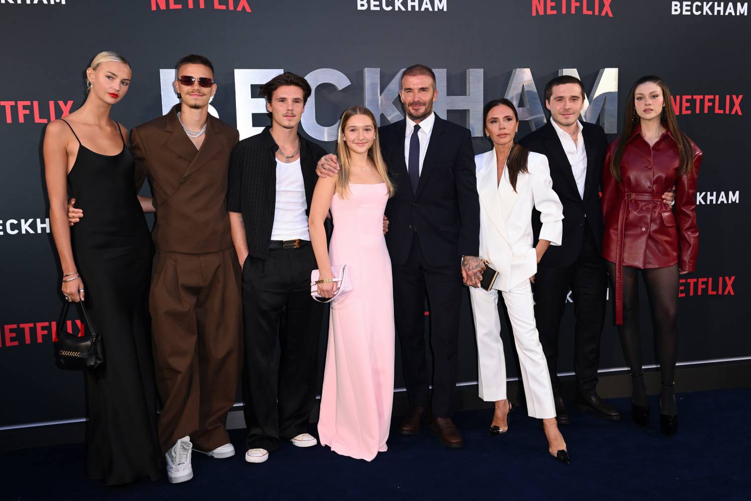 Nicola Peltz 2023 őszén még együtt pózolt a családdal.