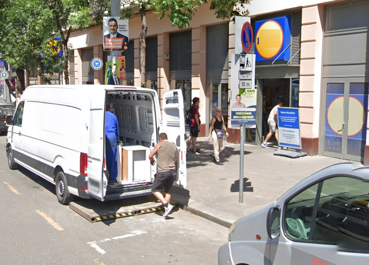 Folyamatos a lerakodás? Nagyon úgy tűnik, hogy az. Ezekben az esetekben a látszat a legfontosabb! Kép: Googlemaps.com