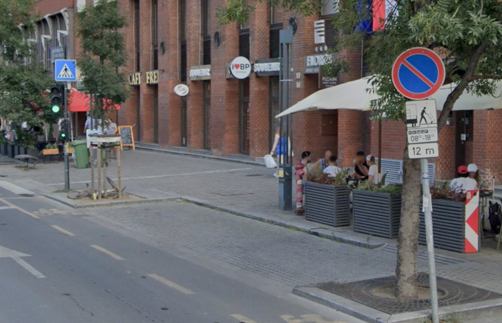 Csábítóak ezek a helyek, hiszen többnyire üresek. Kép: Googlemaps.com