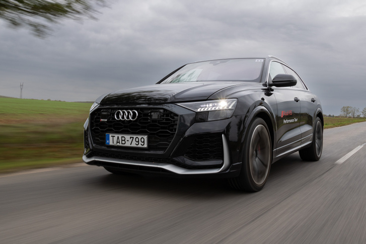 Az Audi RS Q8 szomjas volt, de Líbiában szinte ingyen lehetne vele közlekedni