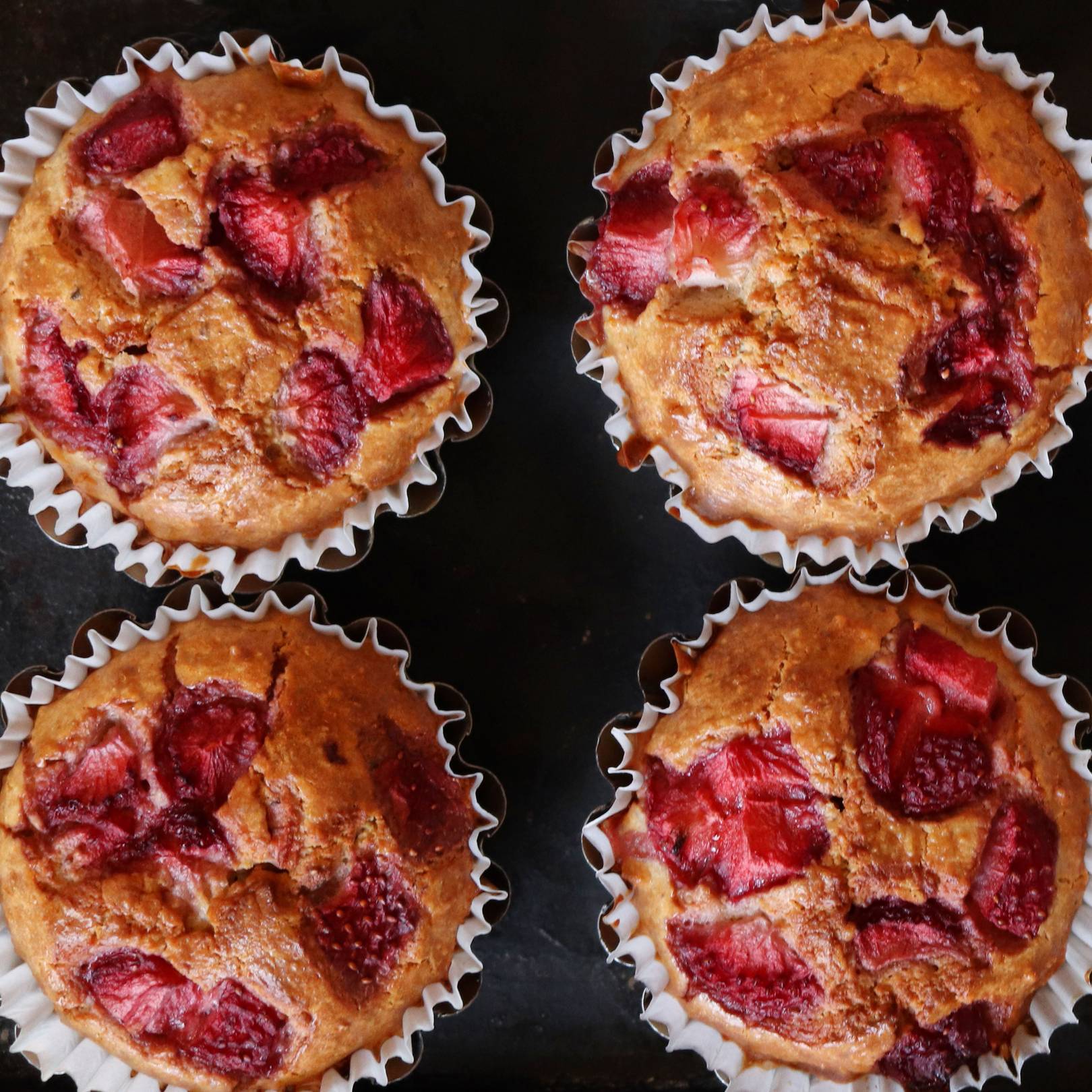 Epres-joghurtos muffin.