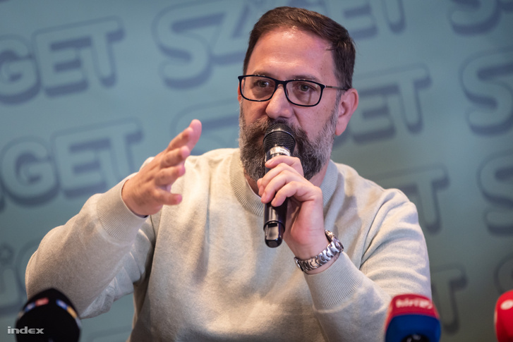 Kádár Tamás
