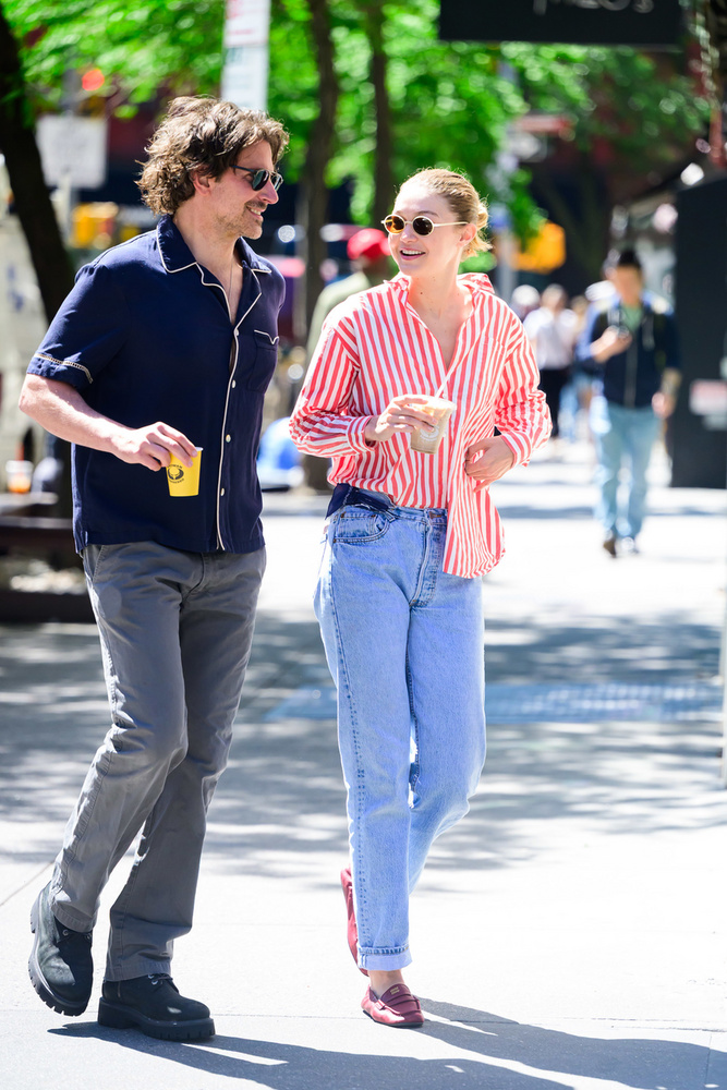 Bradley Cooper és Gig Hadid New Yorkban mentek el kávézni egymással