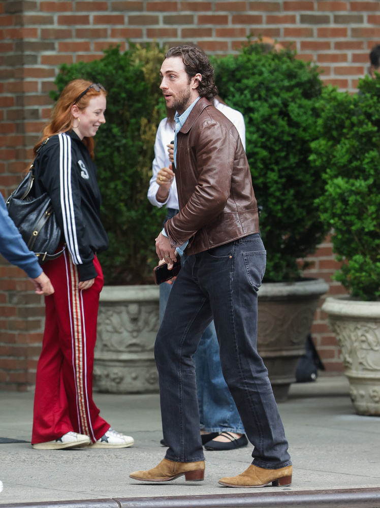 Aaron Taylor-Johnson - aki egyébként esélyes rá, hogy a következő James Bond legyen -, szintén New Yorkban bukkant fel Stevie Sims és Rosemary Ferguson oldalán