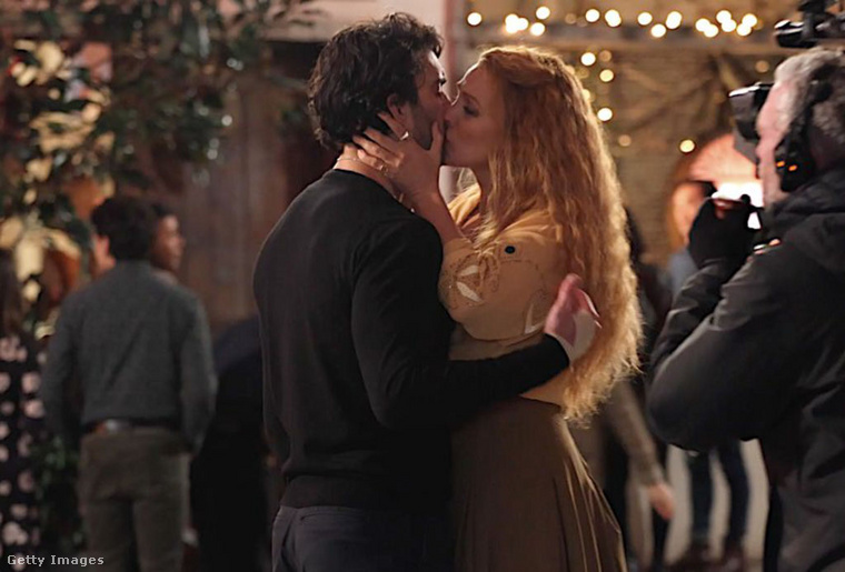 Blake Lively és Justin Baldoni a Velünk véget ér forgatásán. (Fotó: Getty Images)