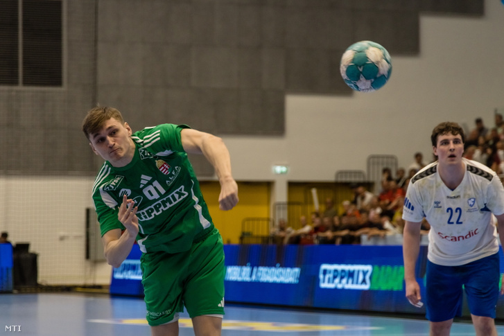 Imre Bence (b) és a finn Santeri Vainionpaa 2025. május 11-én