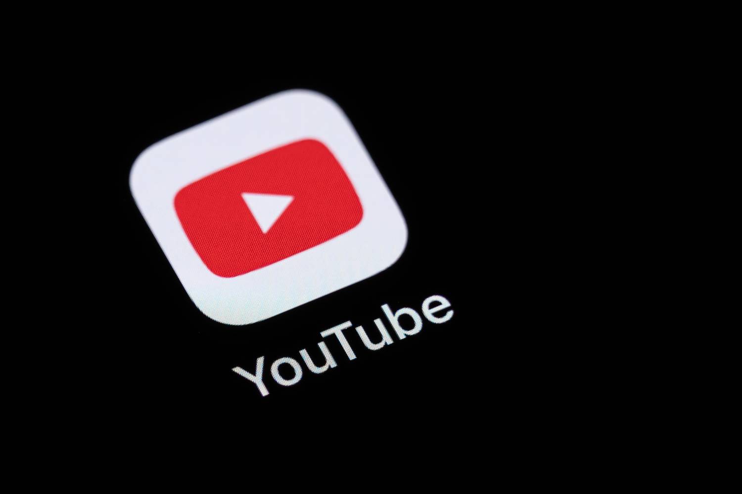 youtube lezárt képernyőnél