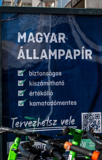 Érkezik a májusi kamateső: aranyat ér