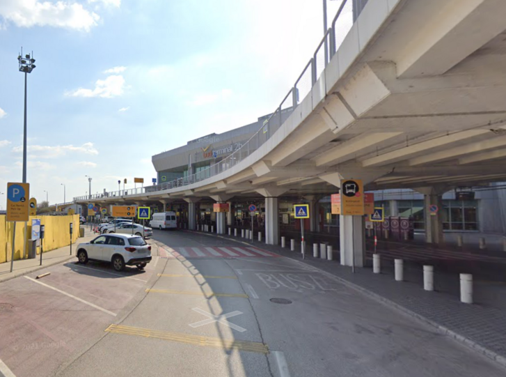 Az egyik szóban forgó parkoló - Forrás: Google Maps
