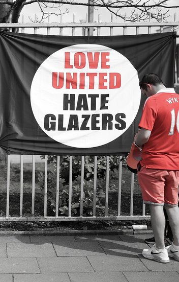 Túszejtők a Manchester Unitednél – már 20 éve fogságban