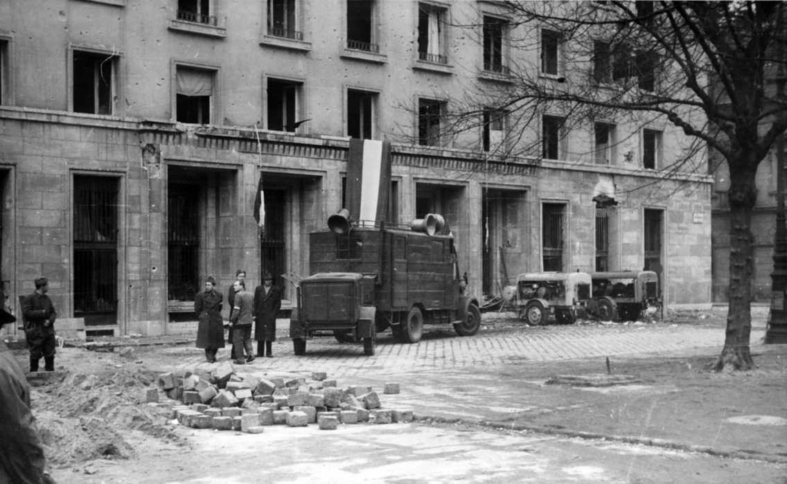 II. János Pál pápa (Köztársaság) tér 26., az MDP Budapesti Pártbizottságának székháza 1956-ban