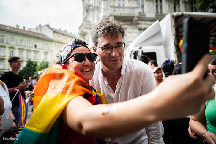 Karácsony Gergely 2024. június 22-én a Budapest Pride-on
