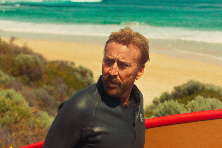 Őrült jól sikerült Nicolas Cage új szörfözős thrillerje