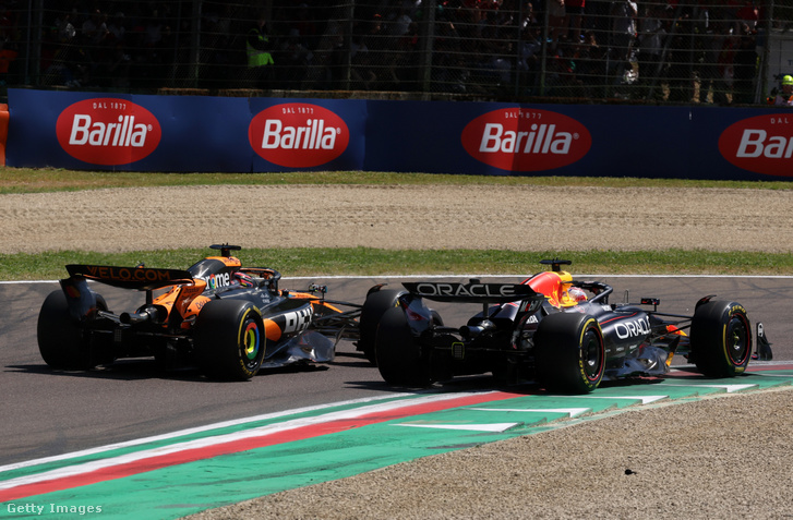 Oscar Piastri és Max Verstappen
