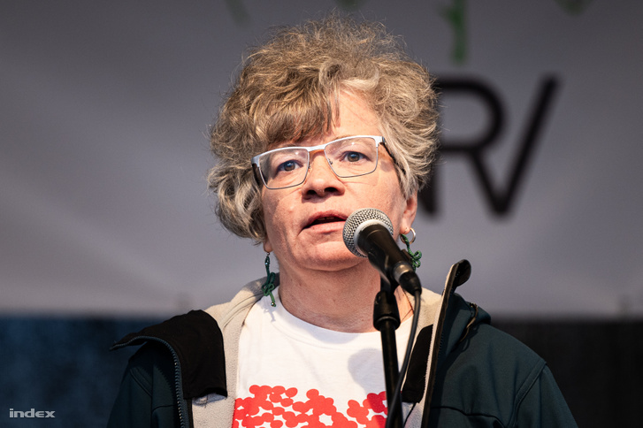 Móra Veronika