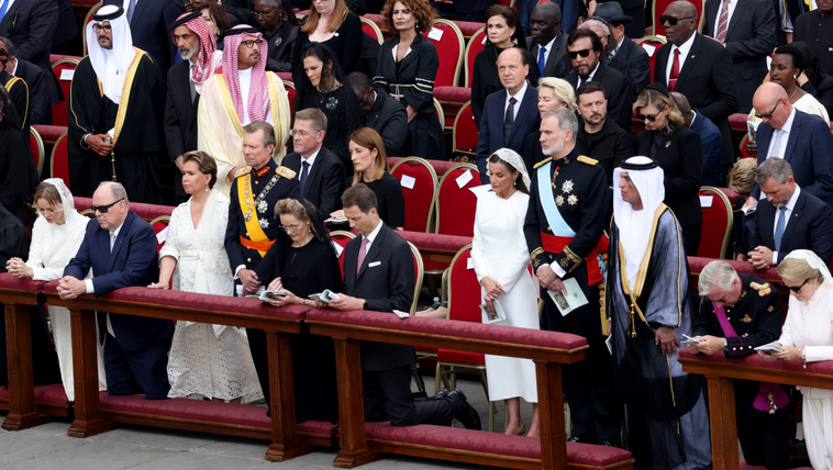 Hét nő, akik megtörhetik a Vatikán szigorú dresszkódját