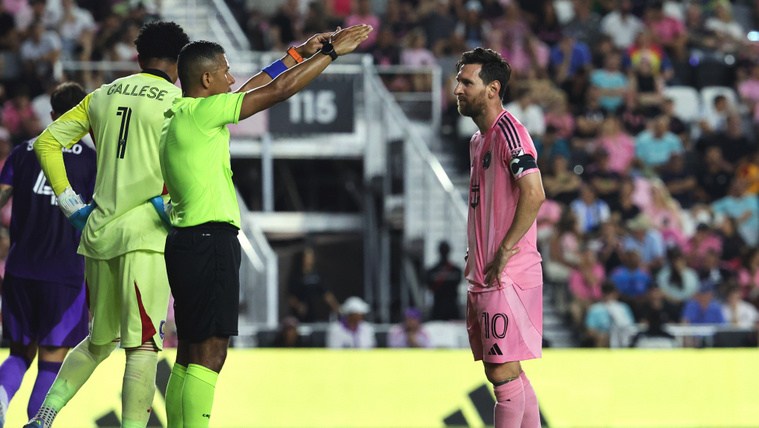 Lionel Messi még sohasem futott bele akkora pofonba, mint most