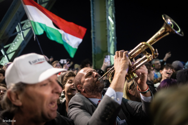 Szabó Bálint az egyik Hadházy Ákos által szervezett demonstráción 2025. április 1-jén