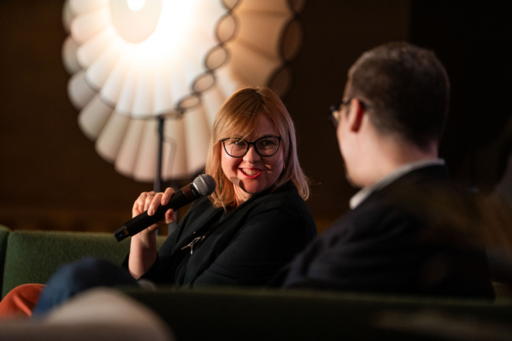 Neizer Anita: A hitelességi faktor jól növelhető a podcastekkel