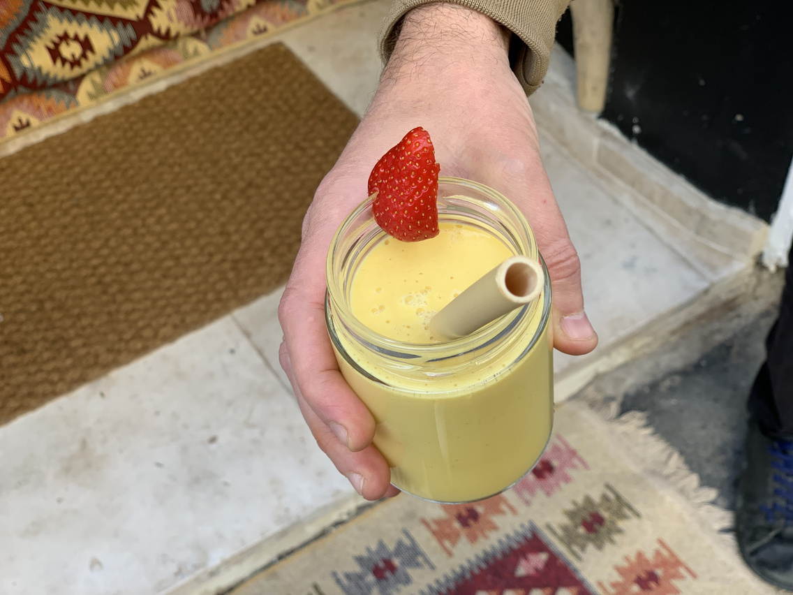 Mango smoothie