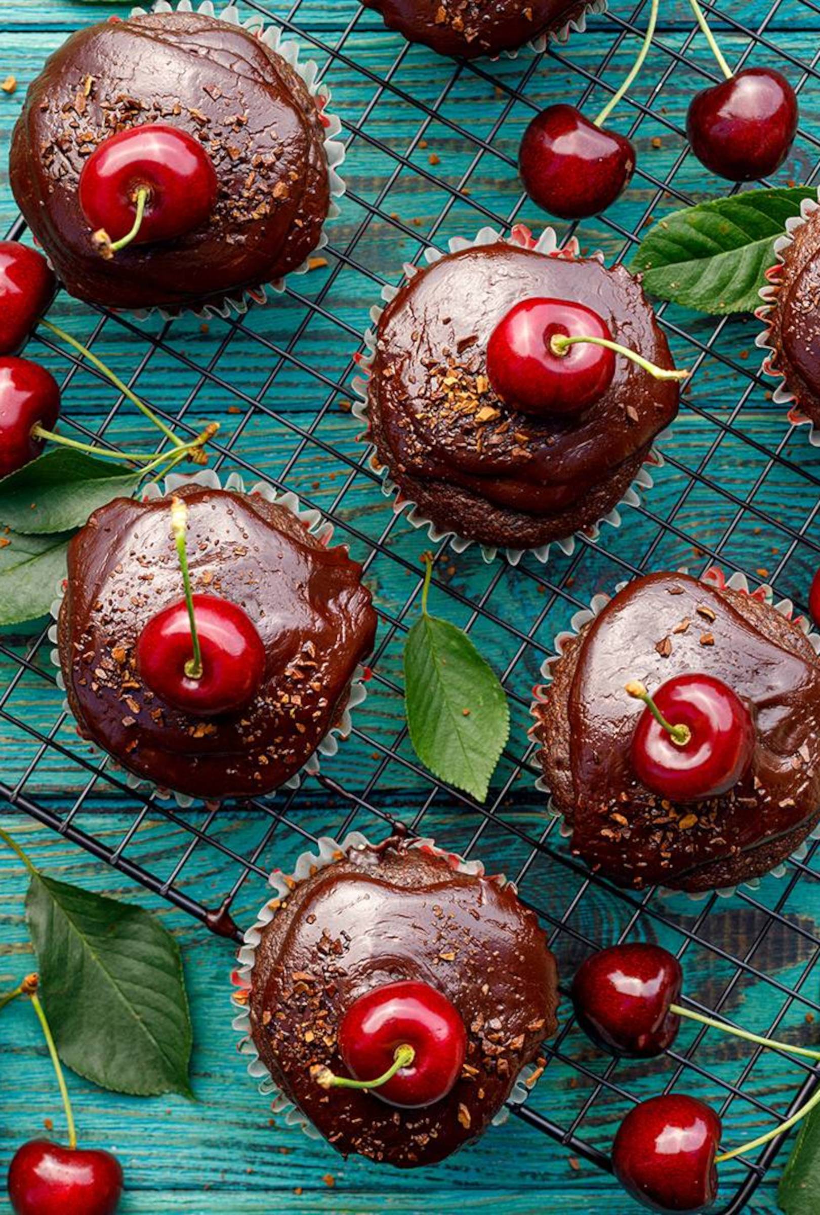 Cseresznyés muffin csokoládéval.