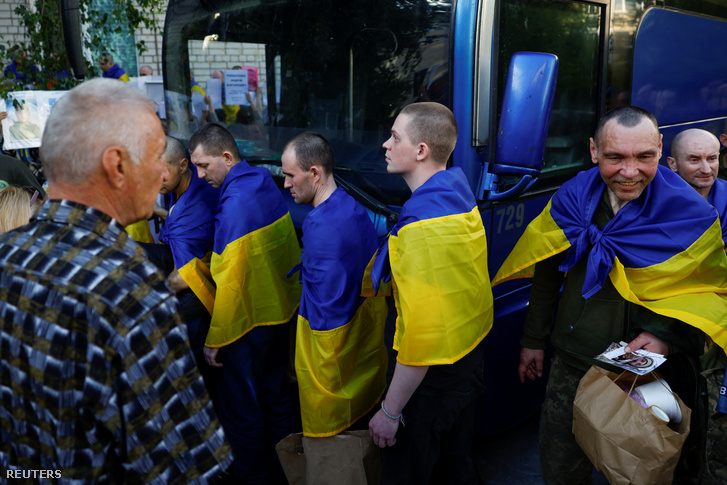 Ukrán hadifoglyok térnek haza 2025. május 23-án