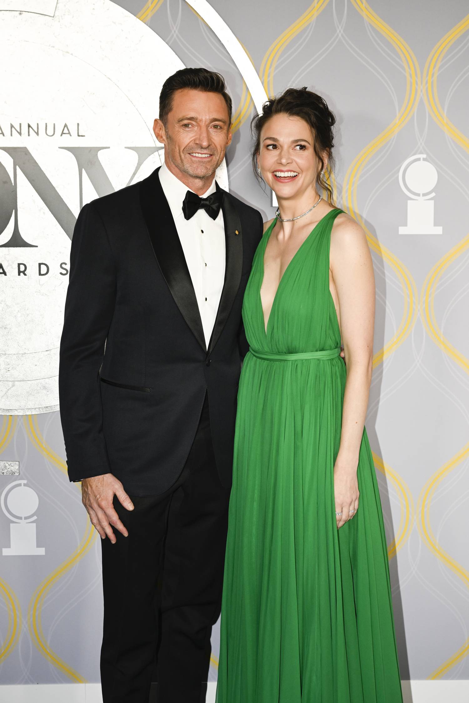 Hugh Jackman és Sutton Foster a 75. Tony-gálán műsorvezetőkként együtt léptek színpadra.