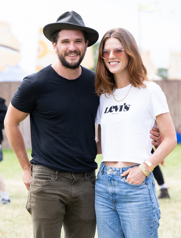 Rose Leslie és Kit HaringtonA Trónok harca híres szerelmespárja eleinte sok bukkanóval megküzdött