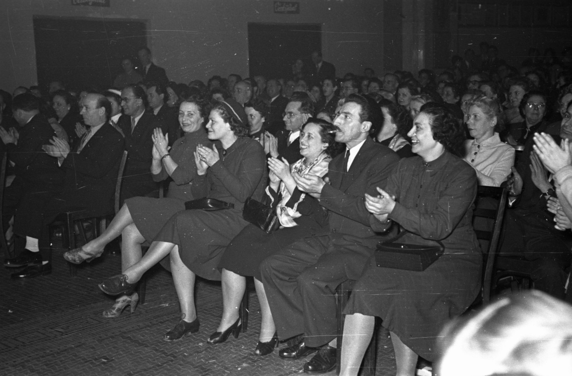 1952