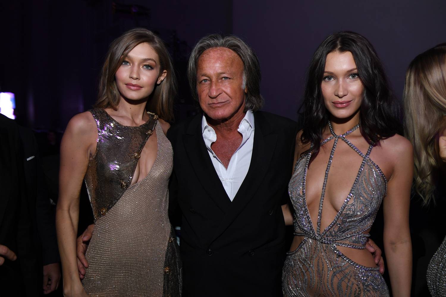 Gigi és Bella Hadid apjukkal