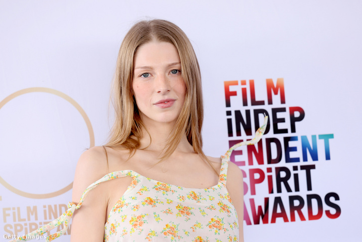 Hunter Schafer 2025. február 22-én Santa Monicában, Kaliforniában