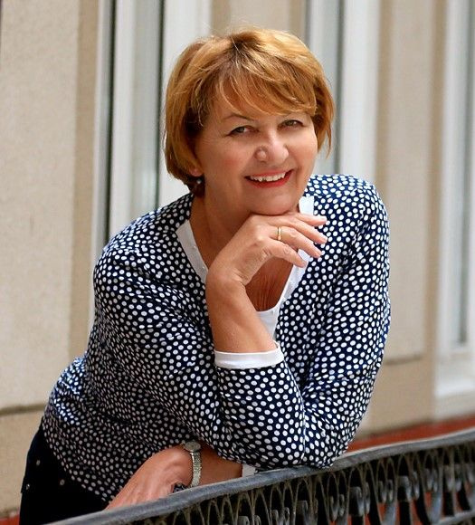 dr. Fazekas Ildikó, igazgató